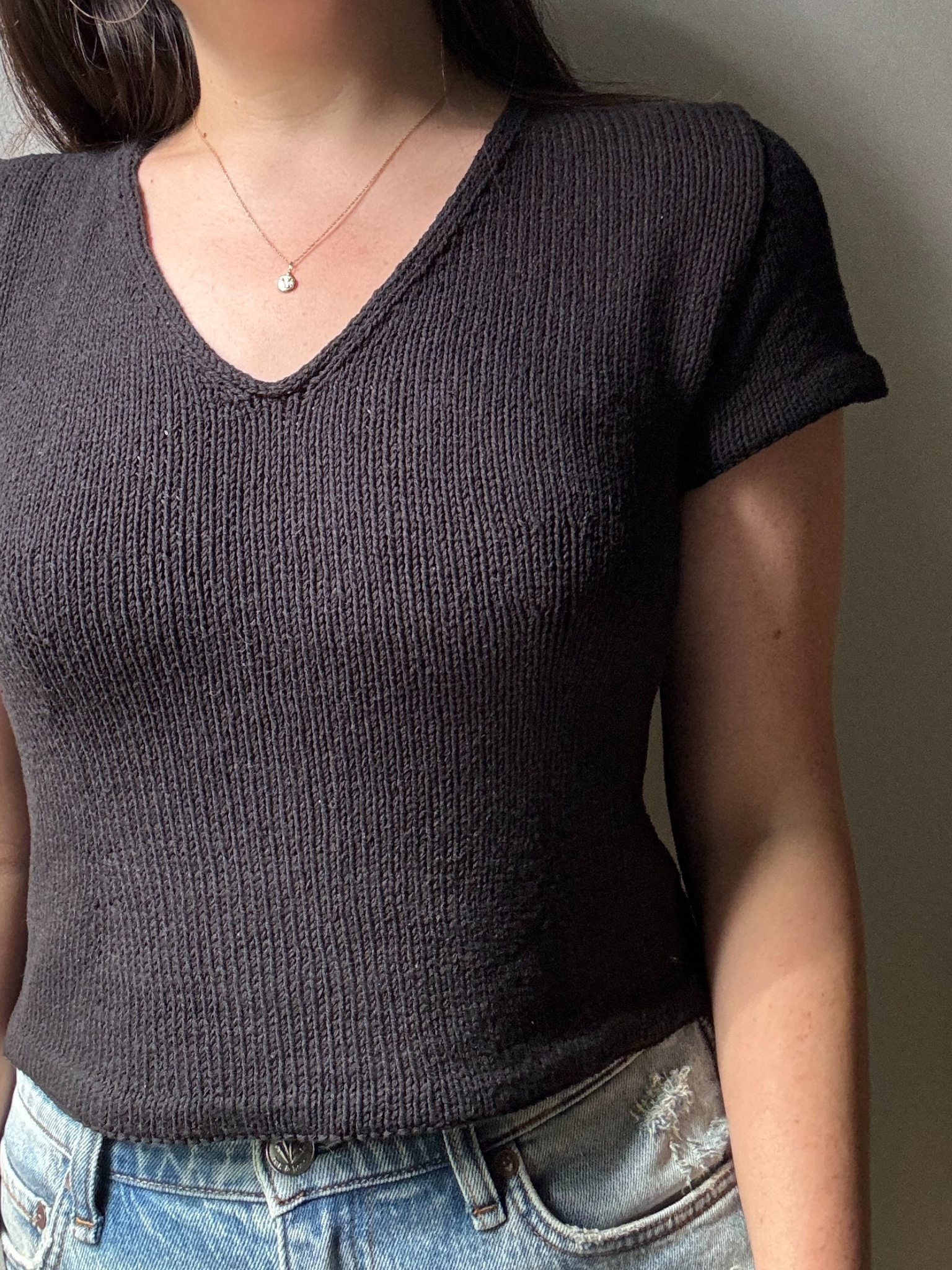 Deuxieme Cardigan ribbed v-neck knitting pattern